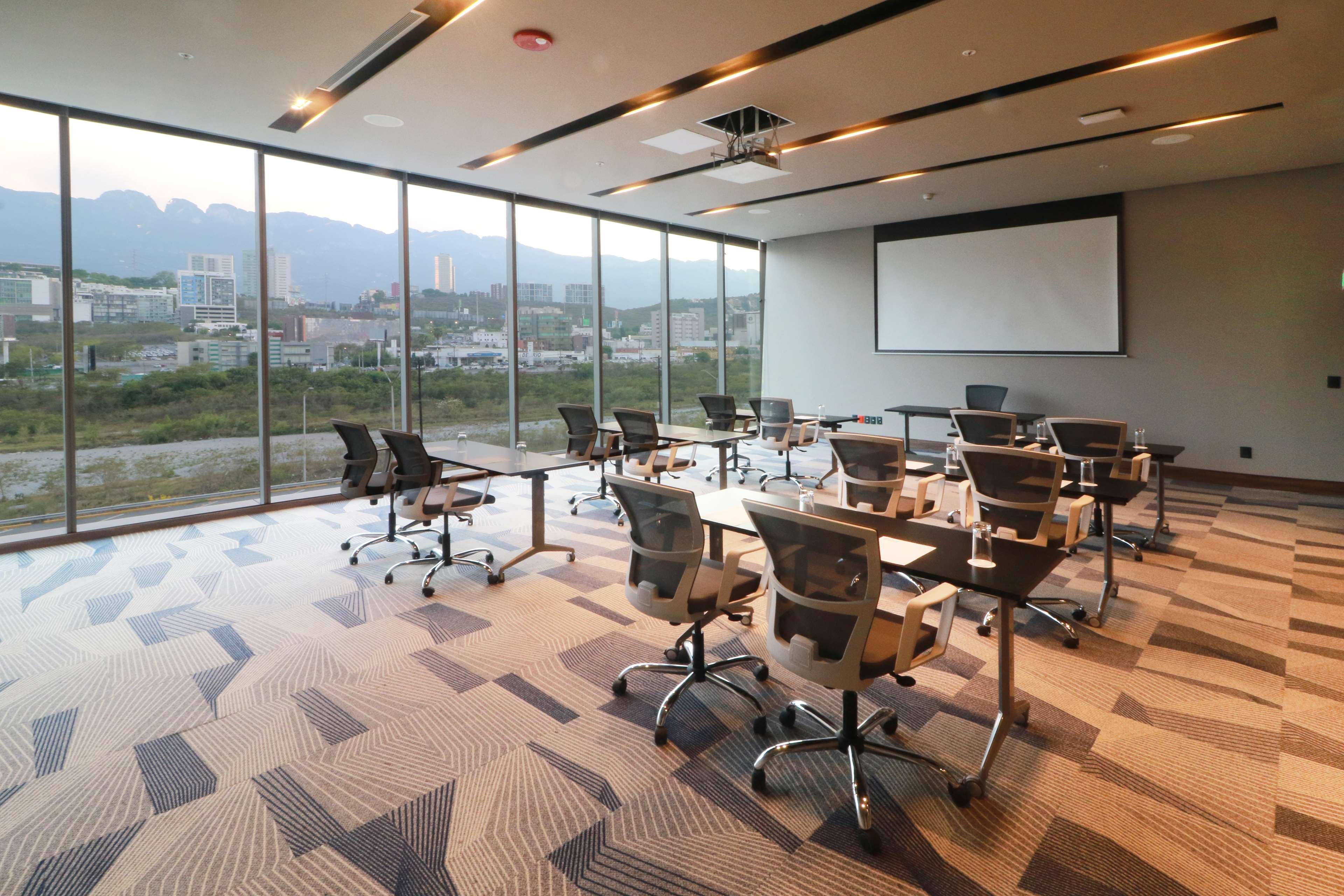 Hilton Garden Inn Monterrey Obispado Zewnętrze zdjęcie