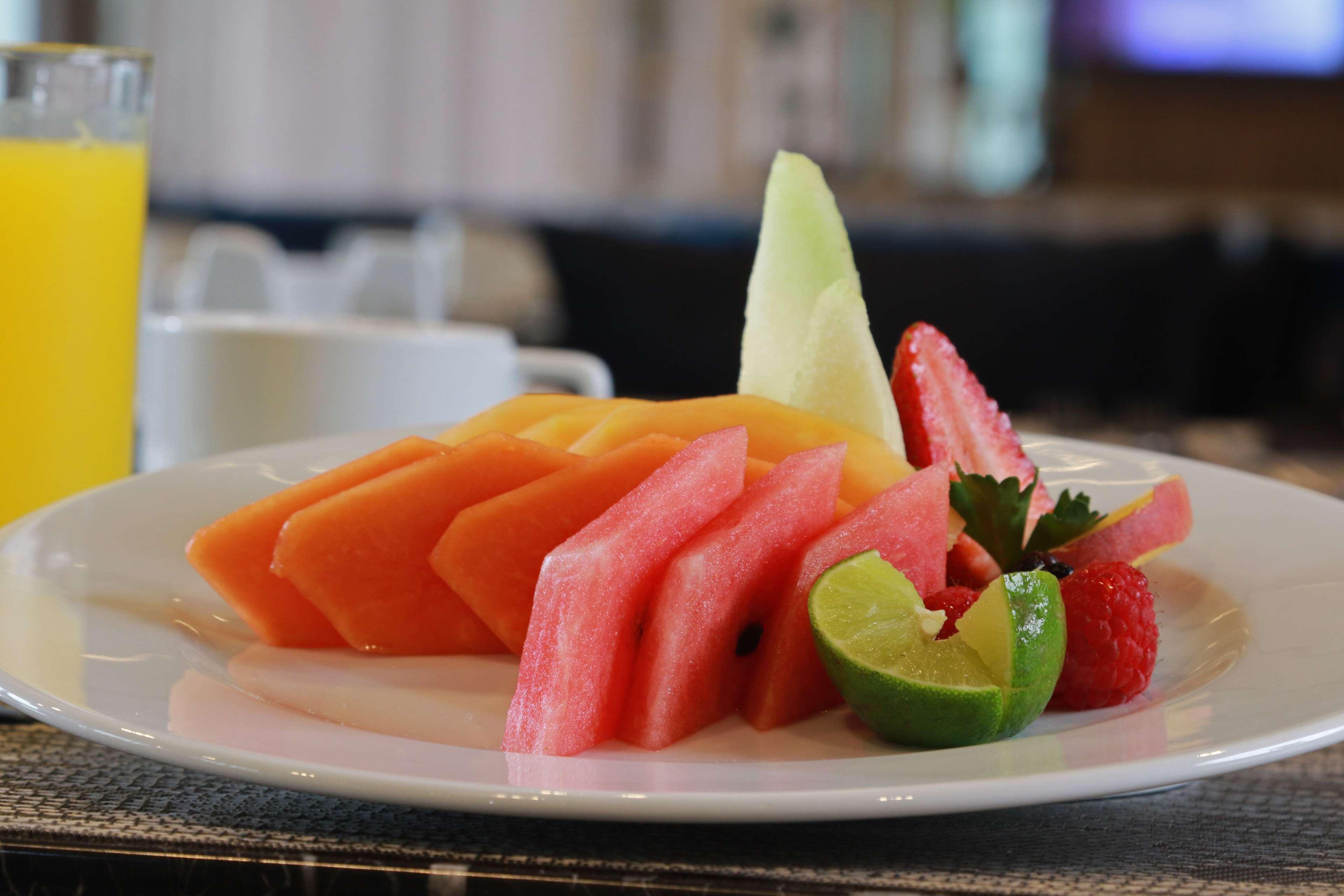 Hilton Garden Inn Monterrey Obispado Zewnętrze zdjęcie