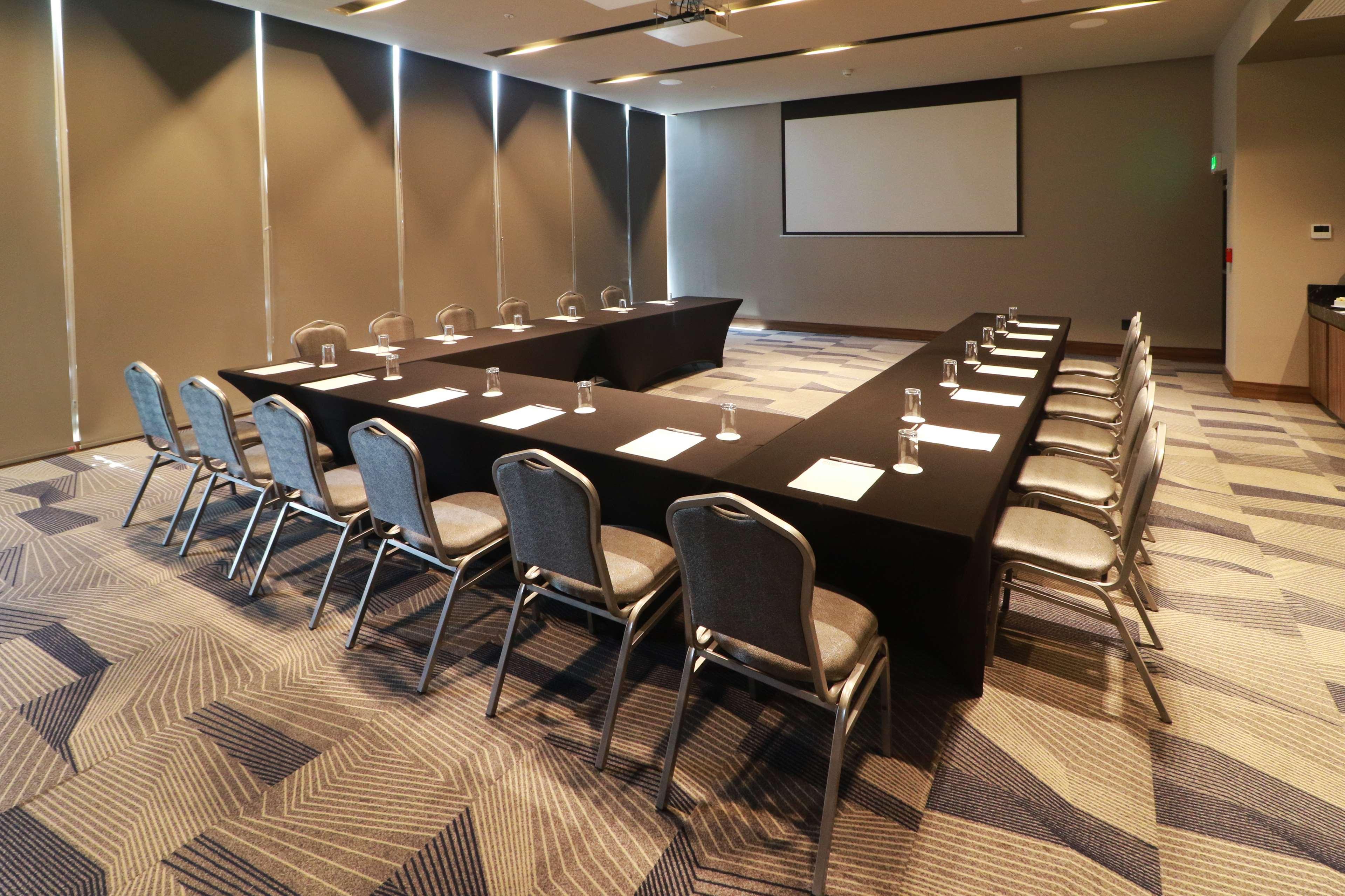 Hilton Garden Inn Monterrey Obispado Zewnętrze zdjęcie