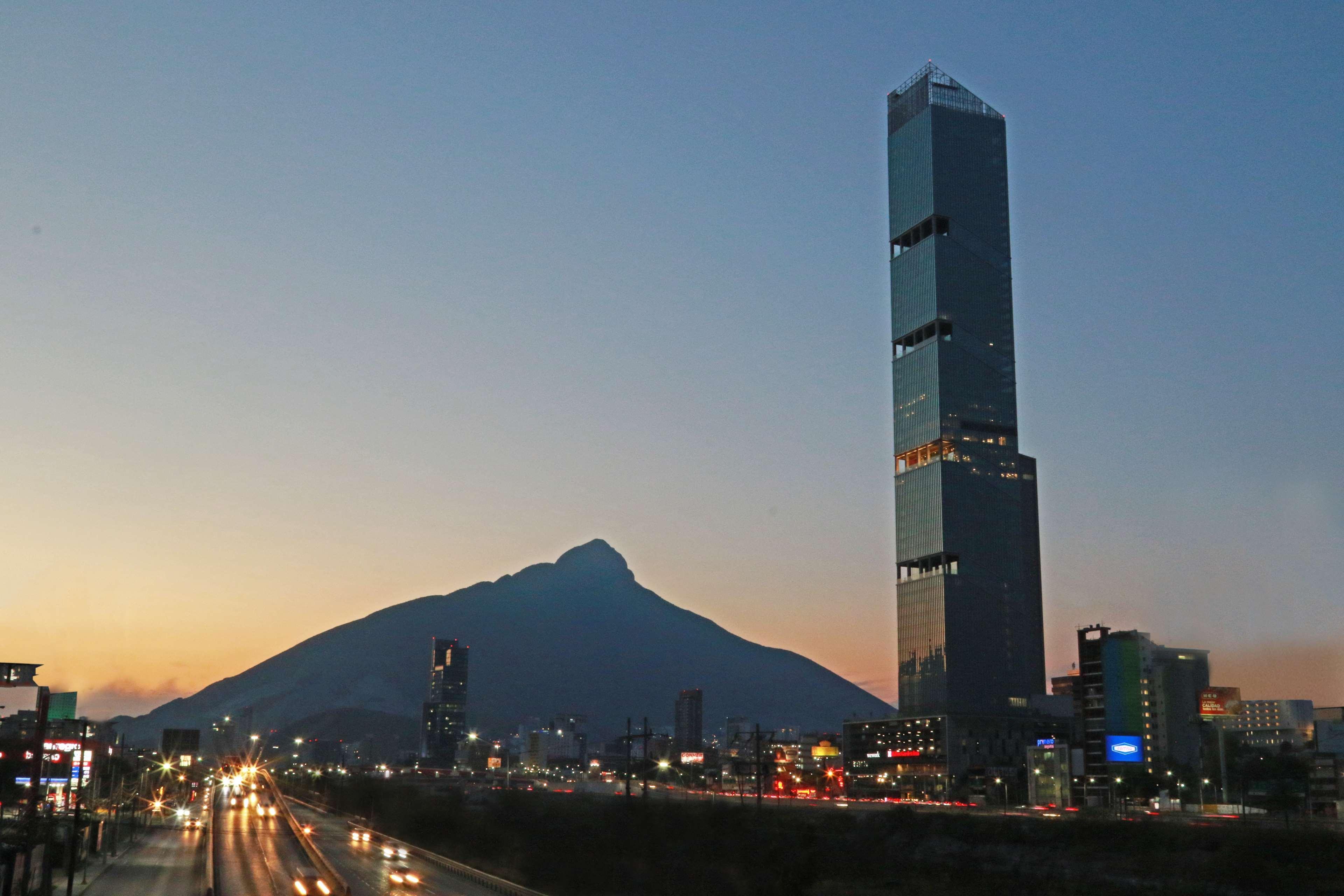 Hilton Garden Inn Monterrey Obispado Zewnętrze zdjęcie
