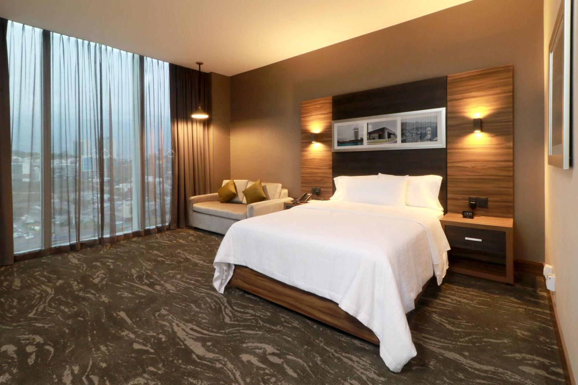 Hilton Garden Inn Monterrey Obispado Zewnętrze zdjęcie