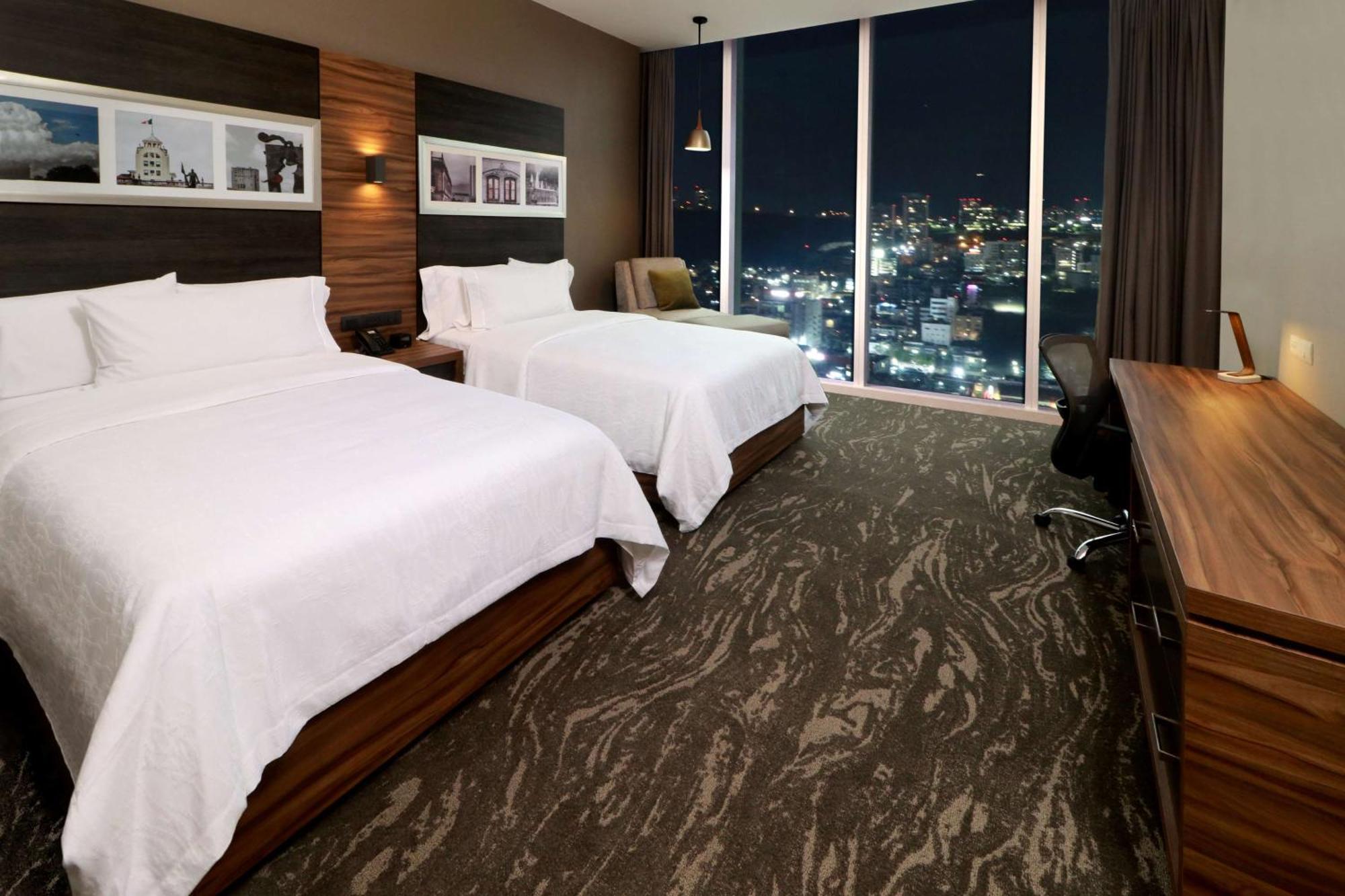 Hilton Garden Inn Monterrey Obispado Zewnętrze zdjęcie