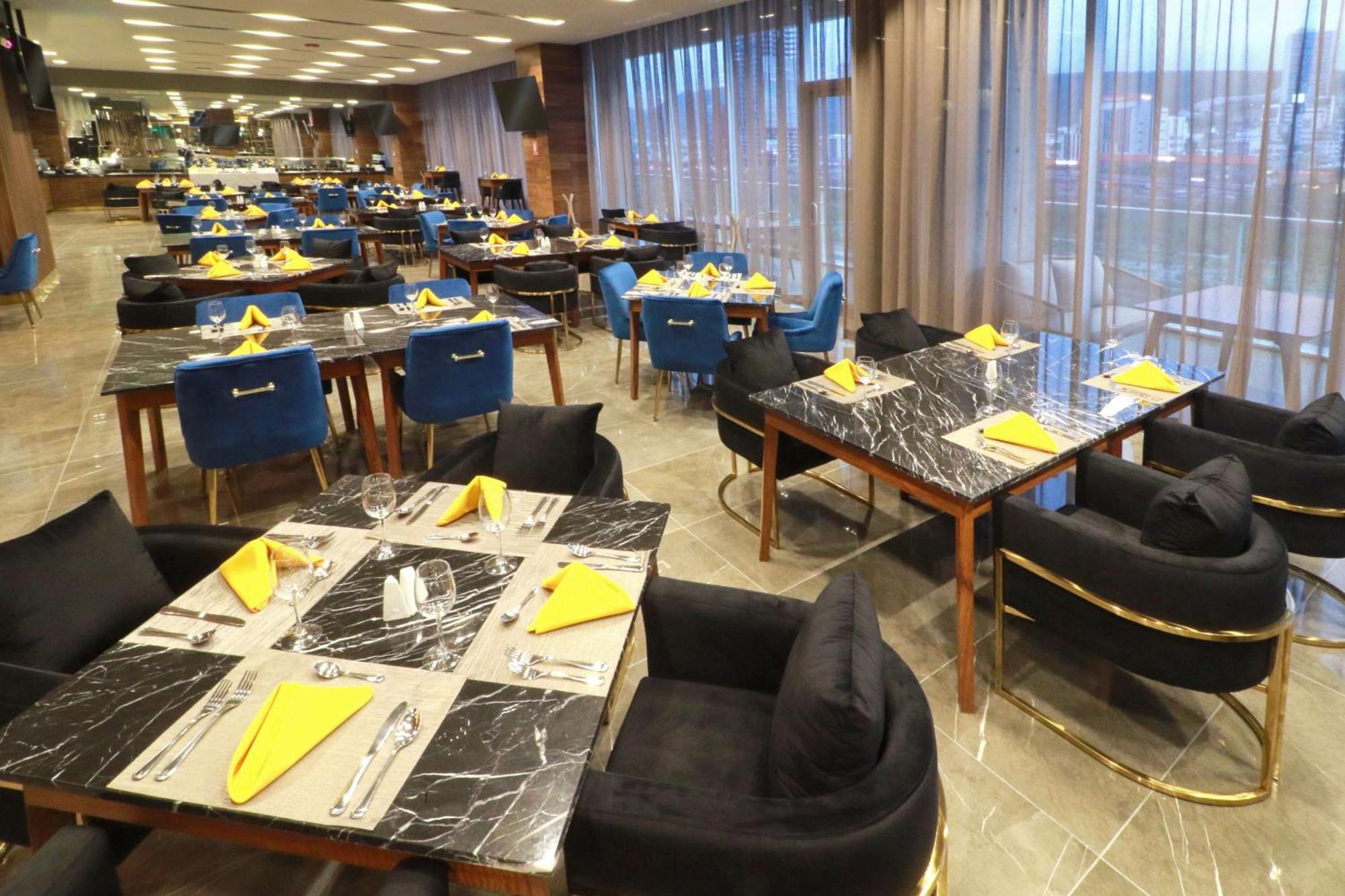 Hilton Garden Inn Monterrey Obispado Zewnętrze zdjęcie